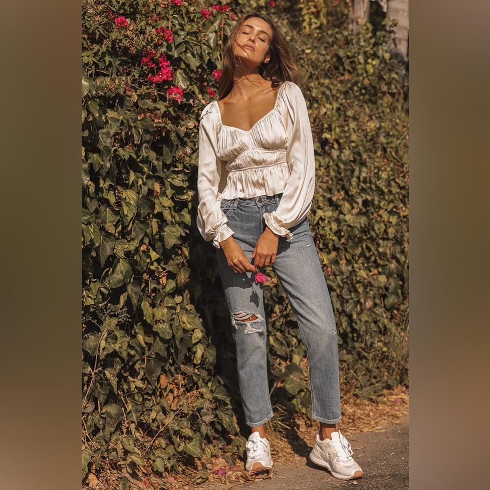 NWT Lulus Sophisticate Satin Ruched Long Sleeve Cream Size M